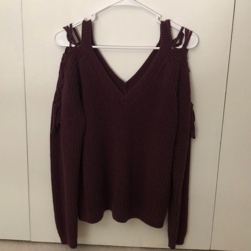 Maroon sweater